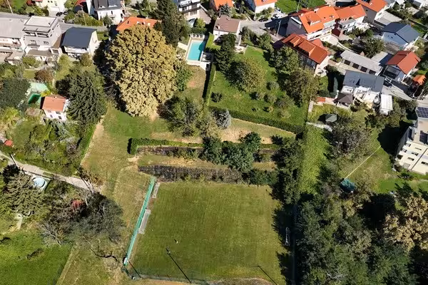 Thumbnail Hur nära tomtgränsen får man bygga?